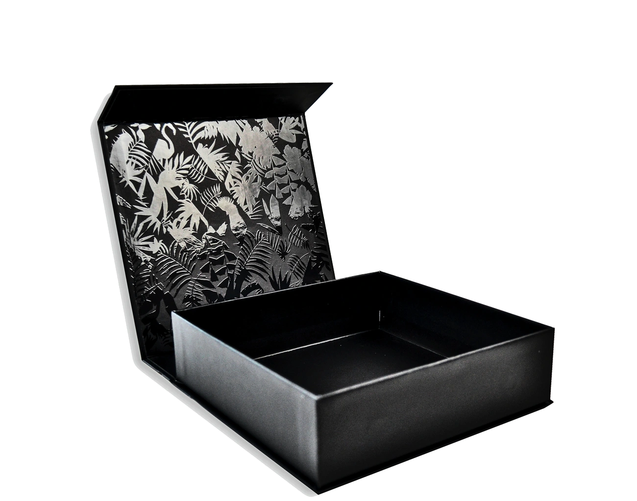 Cette Boîte Luxe Aimant Personnalisée réalisée par Packaging Paris dispose d'une impression extérieure et intérieure ainsi qu'une finition avec pelliculage Mat.